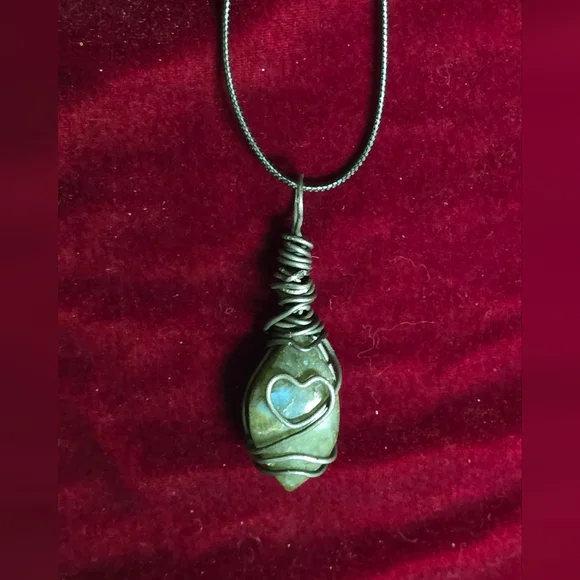 Wire Wrapped Stone Labradorite Pendant Necklace - Picture 1 of 10